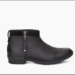 Ugg Attell Black Waterproof Leather Ankle Bootie, Size 7
